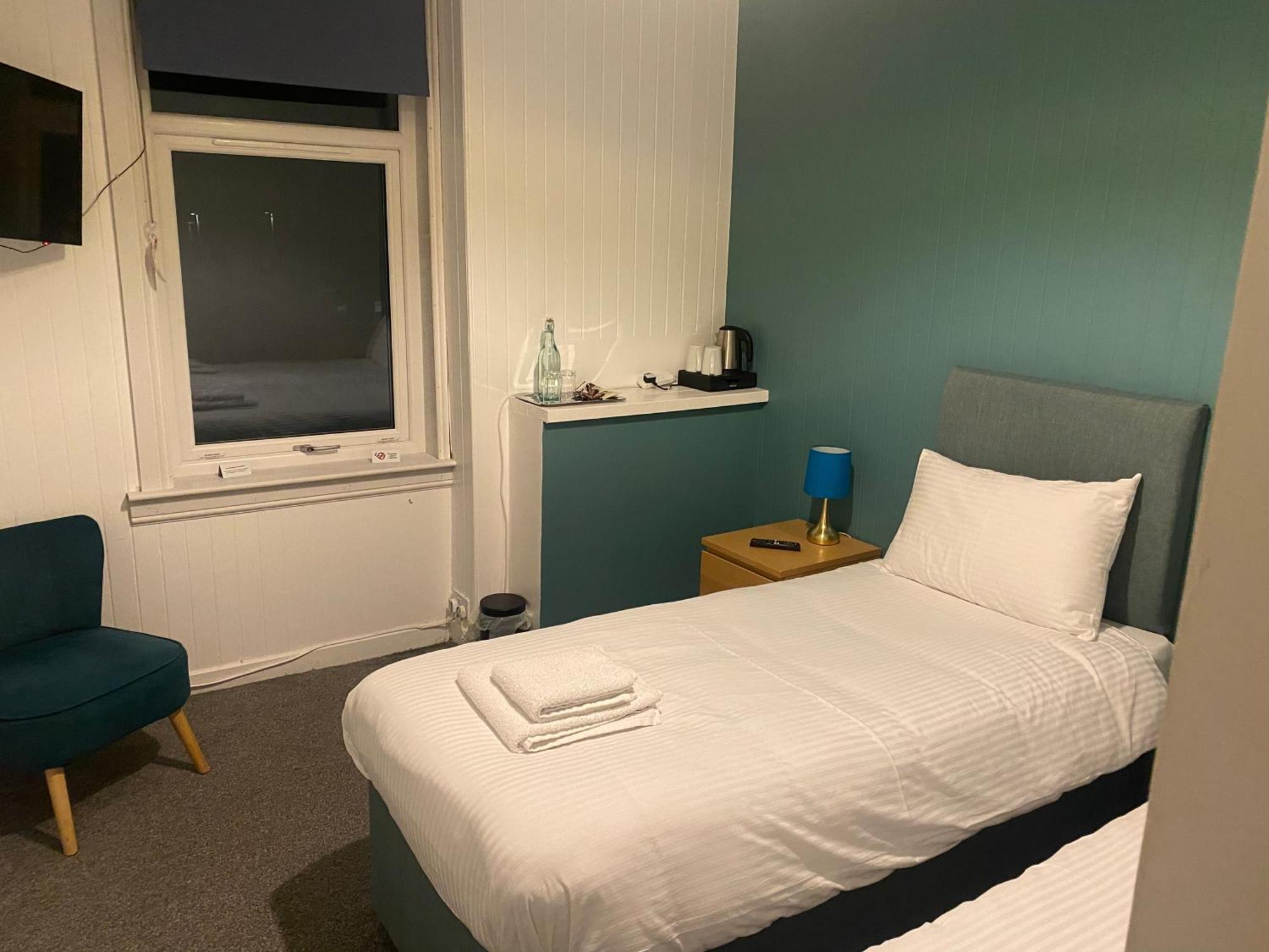 Queensberry Arms Hotel Kirkconnel Экстерьер фото